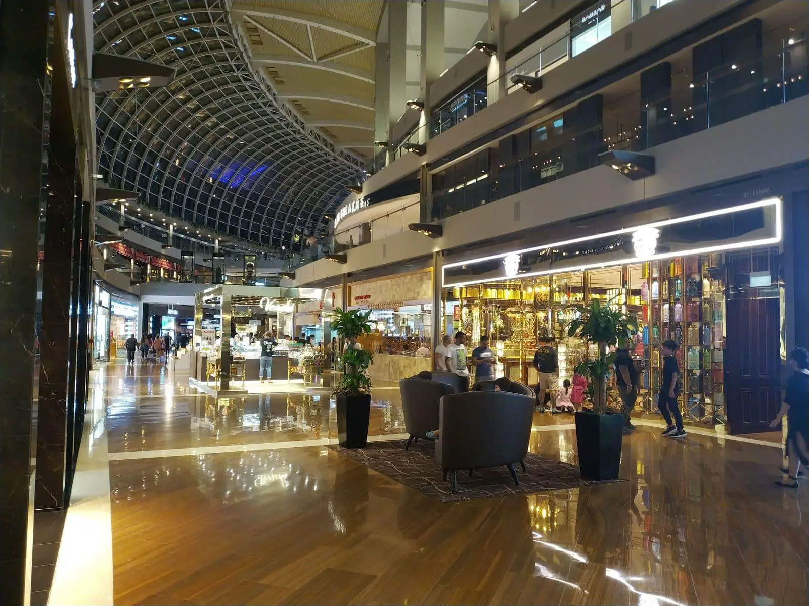 Marina Bay Sands Shopping Mall / The Shoppes at Marina Bay Sands